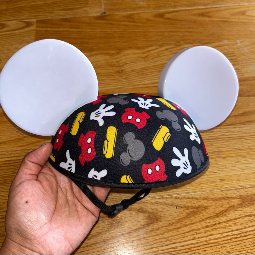 Disney Parks light up Mickey ears